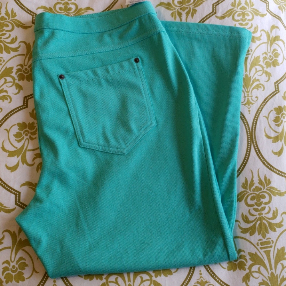 Vera Wang capris